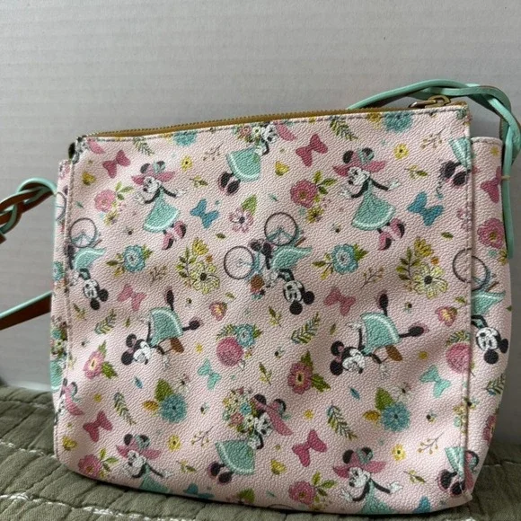 Dooney & Bourke Disney Epcot Flower & Garden 2020 Crossbody Bag Pink Minnie EUC - Picture 7 of 16